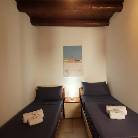 Apartment Anca Centro Storico 1 *
